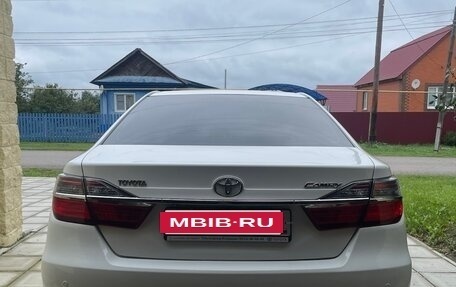 Toyota Camry, 2015 год, 2 250 000 рублей, 4 фотография