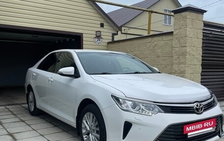 Toyota Camry, 2015 год, 2 250 000 рублей, 3 фотография