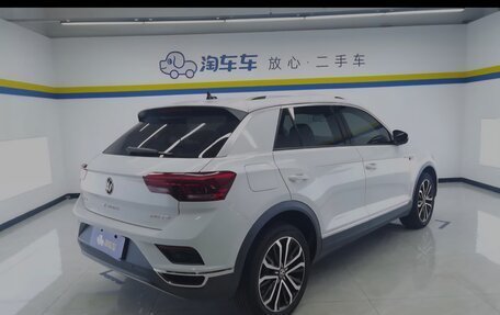 Volkswagen T-Roc I, 2021 год, 1 990 000 рублей, 2 фотография