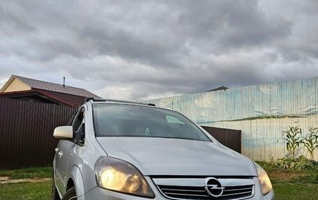 Opel Zafira B, 2012 год, 795 000 рублей, 29 фотография