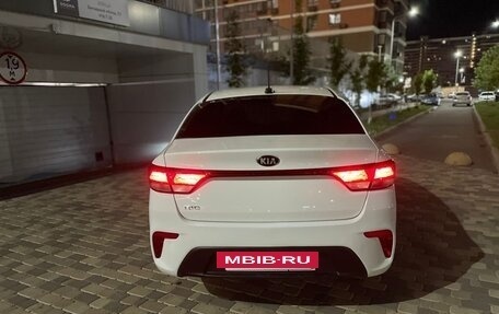 KIA Rio IV, 2018 год, 1 170 000 рублей, 7 фотография