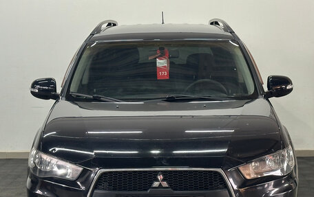 Mitsubishi Outlander III рестайлинг 3, 2011 год, 1 250 000 рублей, 2 фотография