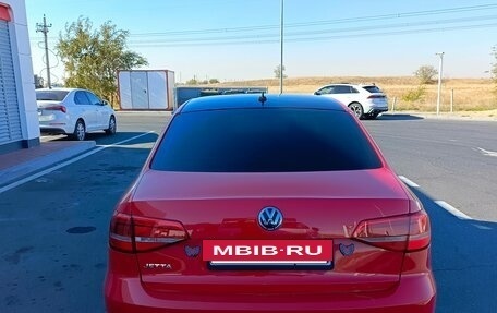 Volkswagen Jetta VI, 2015 год, 1 300 000 рублей, 6 фотография