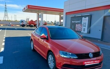 Volkswagen Jetta VI, 2015 год, 1 300 000 рублей, 2 фотография