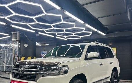 Toyota Land Cruiser 200, 2011 год, 3 890 000 рублей, 2 фотография