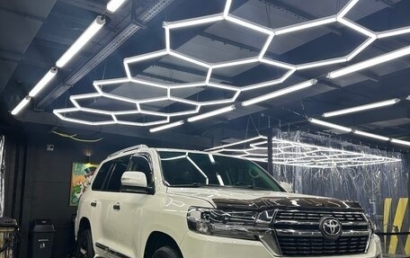 Toyota Land Cruiser 200, 2011 год, 3 890 000 рублей, 3 фотография