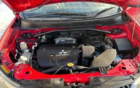 Mitsubishi Outlander III рестайлинг 3, 2006 год, 800 000 рублей, 11 фотография