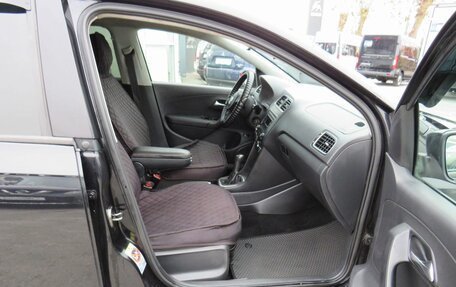 Volkswagen Polo VI (EU Market), 2011 год, 550 000 рублей, 19 фотография