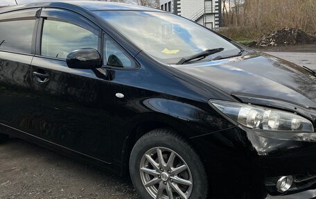 Toyota Wish II, 2011 год, 1 400 000 рублей, 2 фотография