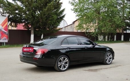 Mercedes-Benz E-Класс, 2020 год, 3 800 000 рублей, 2 фотография