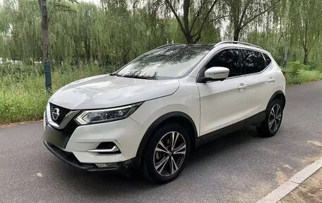 Nissan Qashqai, 2022 год, 1 600 000 рублей, 1 фотография