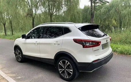 Nissan Qashqai, 2022 год, 1 600 000 рублей, 6 фотография