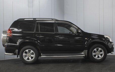 Toyota Land Cruiser Prado 120 рестайлинг, 2003 год, 1 620 000 рублей, 5 фотография