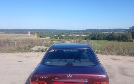 Mercedes-Benz E-Класс, 1996 год, 200 000 рублей, 4 фотография