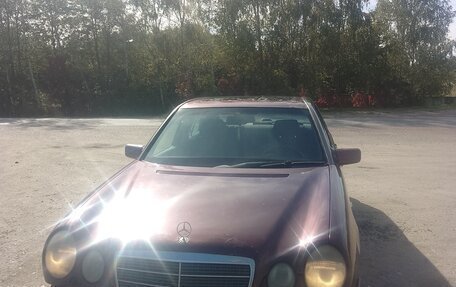 Mercedes-Benz E-Класс, 1996 год, 200 000 рублей, 17 фотография