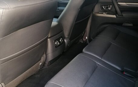 Mitsubishi Pajero IV, 2018 год, 3 650 000 рублей, 7 фотография