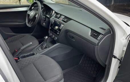 Skoda Octavia, 2018 год, 1 350 000 рублей, 14 фотография