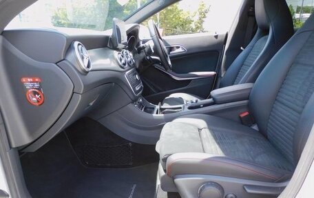 Mercedes-Benz CLA, 2018 год, 1 150 000 рублей, 26 фотография