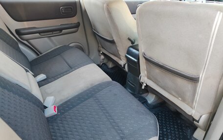 Nissan X-Trail, 2005 год, 555 000 рублей, 17 фотография