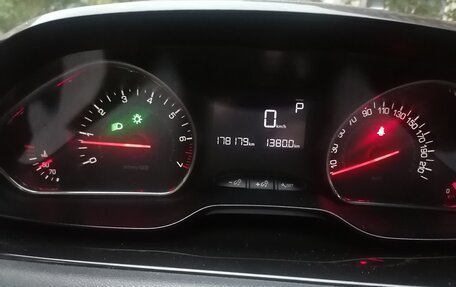 Peugeot 208 II, 2013 год, 520 000 рублей, 10 фотография