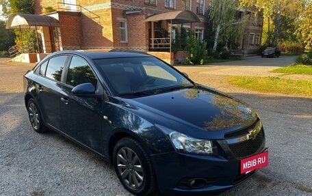 Chevrolet Cruze II, 2010 год, 780 000 рублей, 2 фотография