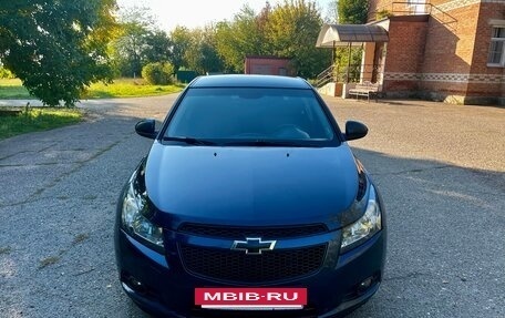 Chevrolet Cruze II, 2010 год, 780 000 рублей, 3 фотография