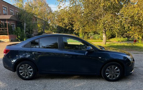 Chevrolet Cruze II, 2010 год, 780 000 рублей, 8 фотография