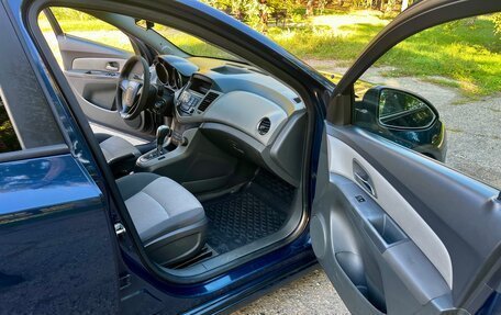 Chevrolet Cruze II, 2010 год, 780 000 рублей, 9 фотография