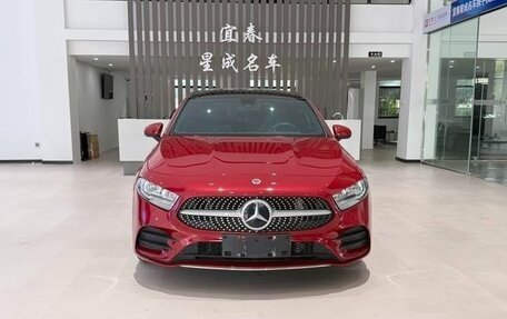 Mercedes-Benz A-Класс, 2022 год, 1 970 000 рублей, 2 фотография