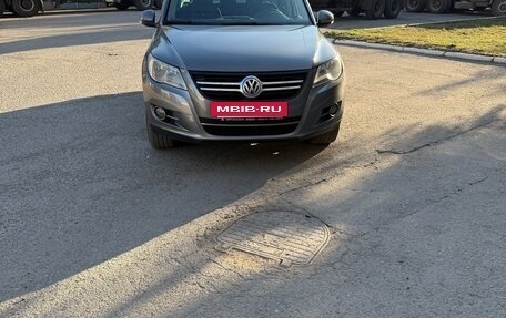 Volkswagen Tiguan I, 2008 год, 860 000 рублей, 2 фотография