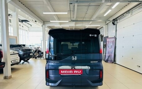 Honda Stepwgn IV, 2016 год, 2 079 000 рублей, 5 фотография