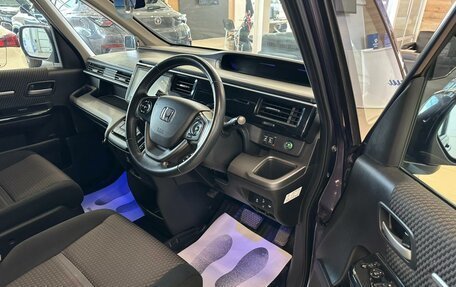 Honda Stepwgn IV, 2016 год, 2 079 000 рублей, 10 фотография