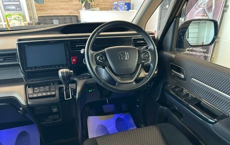 Honda Stepwgn IV, 2016 год, 2 079 000 рублей, 15 фотография