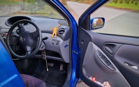 Toyota Vitz, 2002 год, 400 000 рублей, 9 фотография