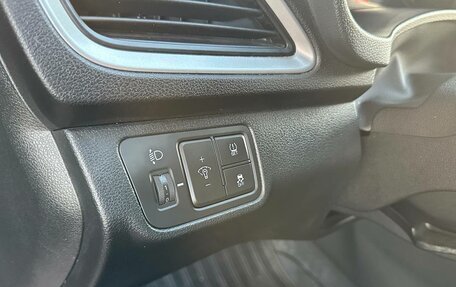 Hyundai Solaris II рестайлинг, 2017 год, 1 230 000 рублей, 8 фотография