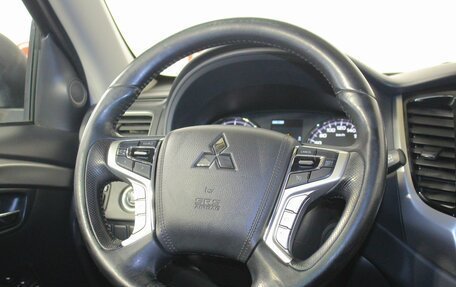 Mitsubishi Pajero Sport III рестайлинг, 2020 год, 2 768 000 рублей, 13 фотография