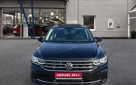 Volkswagen Tiguan II, 2021 год, 2 627 861 рублей, 3 фотография