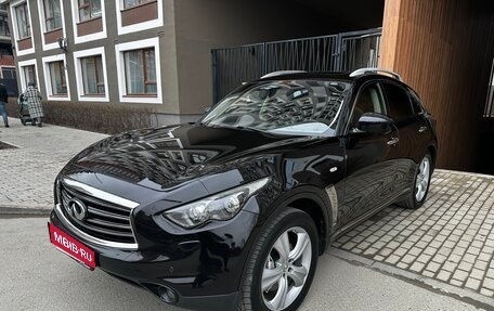 Infiniti FX II, 2012 год, 2 250 000 рублей, 1 фотография