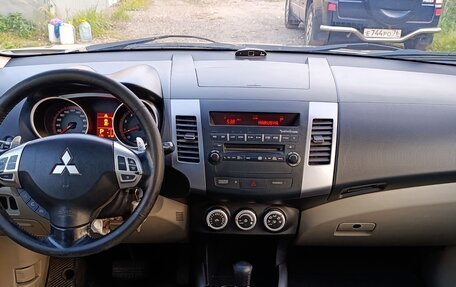 Mitsubishi Outlander III рестайлинг 3, 2008 год, 649 000 рублей, 7 фотография