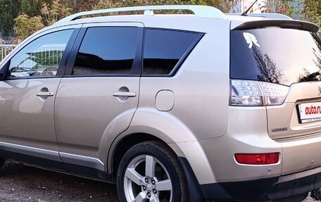 Mitsubishi Outlander III рестайлинг 3, 2008 год, 649 000 рублей, 3 фотография