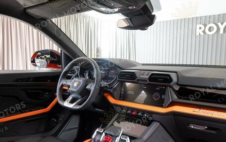 Lamborghini Urus I, 2025 год, 44 000 000 рублей, 8 фотография