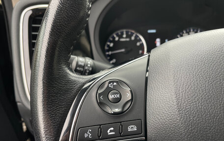 Mitsubishi Outlander III рестайлинг 3, 2019 год, 1 799 000 рублей, 8 фотография
