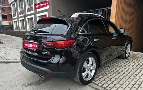 Infiniti FX II, 2012 год, 2 250 000 рублей, 7 фотография