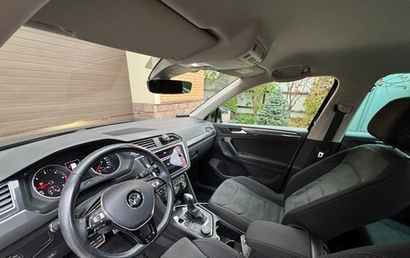 Volkswagen Tiguan II, 2020 год, 3 400 000 рублей, 13 фотография