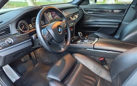 BMW 7 серия, 2013 год, 2 600 000 рублей, 12 фотография