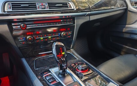 BMW 7 серия, 2013 год, 2 600 000 рублей, 21 фотография