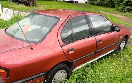 Nissan Primera II рестайлинг, 1993 год, 145 000 рублей, 5 фотография