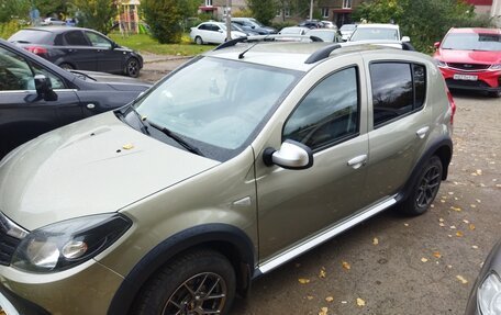 Renault Sandero I, 2014 год, 700 000 рублей, 2 фотография