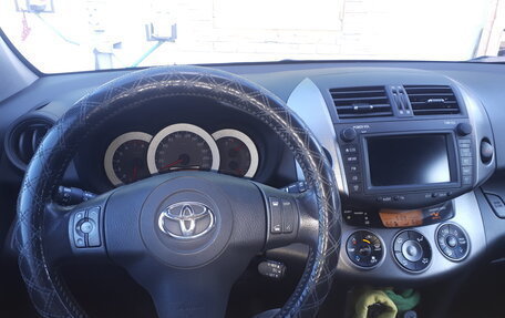 Toyota RAV4, 2010 год, 1 700 000 рублей, 5 фотография