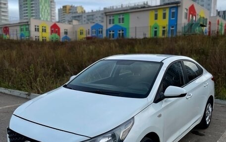 Hyundai Solaris II рестайлинг, 2020 год, 800 000 рублей, 6 фотография